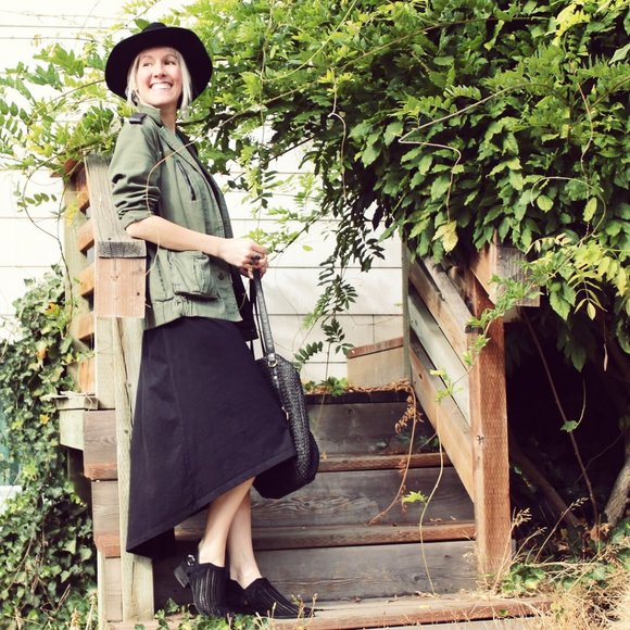 Meet your Posher, Tori - Picture 9 of 15